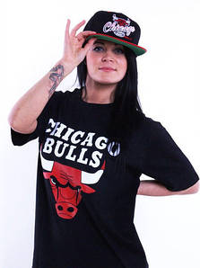 Жіноча Футболка CHICAGO BULLS Чикаго Буллз ( Чорна )