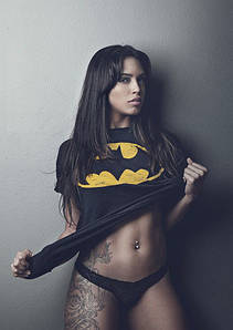 Жіноча Футболка BATMAN Бетмен ( Чорна )