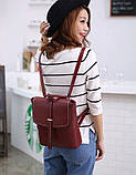 Модний рюкзак жіночий міський. Жіноча сумка рюкзак трансформер з пряжкою Червоний, фото 5