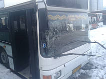 Замена лобового стекла на автобусе MAN NL 202 в Запорожье 1