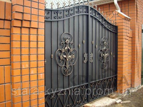 Ворота кованые распашные с решоткой - фото 4 - id-p65394031