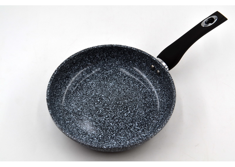 Антипригарна лита гранітна сковорода кухонна Benson BN-515 24 см