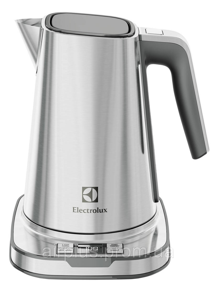 Електрочайник Electrolux EEWA7800