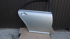 Двері задня права Toyota Avensis T250 2003-2008 67003-05110