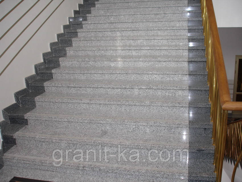 Монтаж драбин із граніту