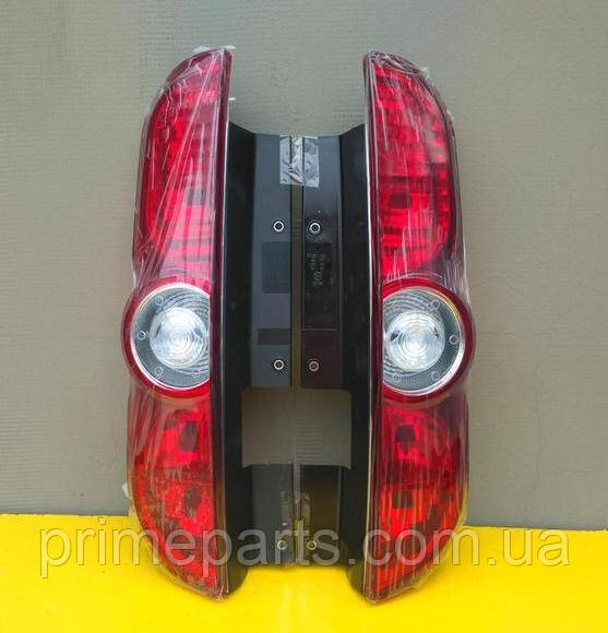 Ліхтар Fiat Doblo ліхтар Фіат Добло