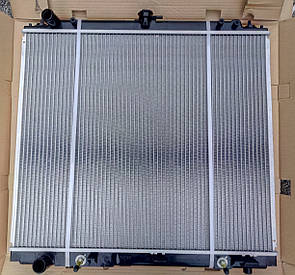 Радіатор Nissan Navara радіатор Ніссан Навара