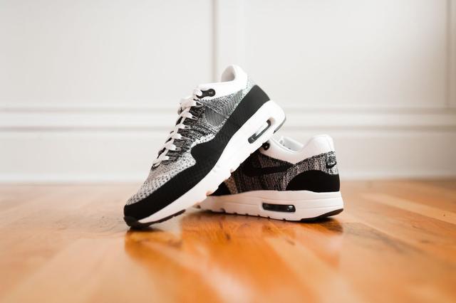 Кросівки Nike Air Max Кросівки Nike Air Max фото