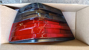 Скло ліхтаря Mercedes W124 скло заднього ліхтаря Мерседес 124