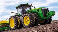 Які типи трансмісії в тракторах John Deere