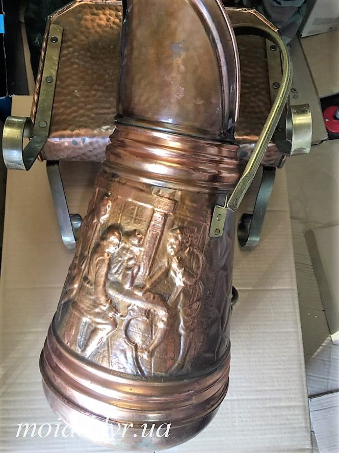Антикварний камінний мідний глечик, чеканка