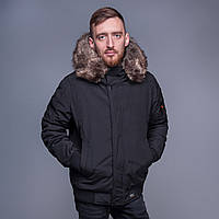 Чоловіча зимова куртка, чорного кольору.