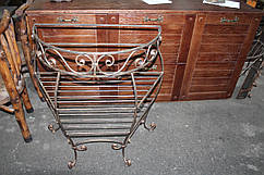 Консольний стіл з поличками