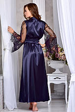 Довгий жіночий халат з атласу з мереживним рукавом Синій. Розміри від XS до XXXL, фото 2
