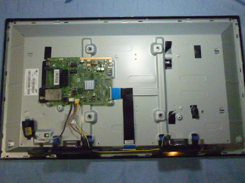 Плати від LED TV Samsung UE32J4000AKXUA по блоках (розбита матриця).
