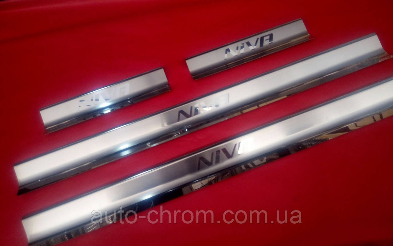 Накладки на пороги преміум Chevrolet Niva, фото 1