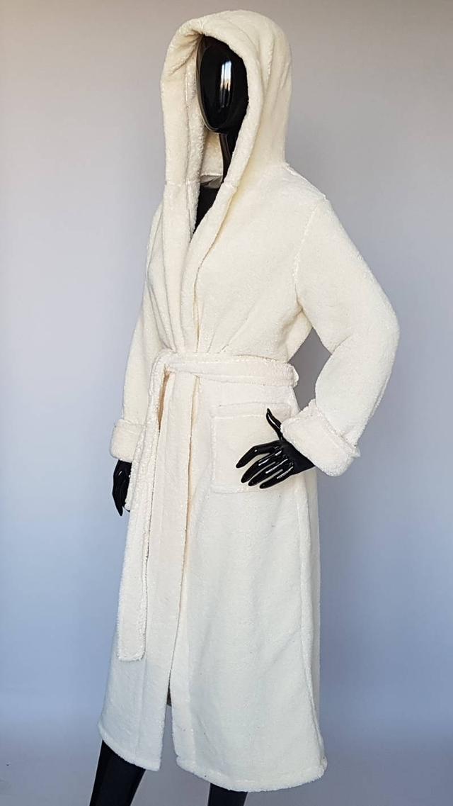 картинка махровий халат молочного кольору з капюшоном