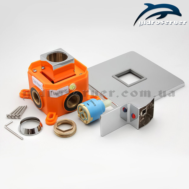 Змішувач для душу прихованого монтажу KVB-01.1 латунний з квадратною формою ручки і декоративної накладки.