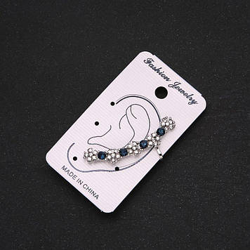 Каф на вушко сріблястий сині стрази, білі квіточки