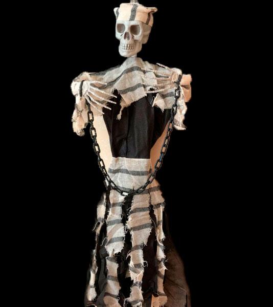Подвесная декорация скелет "Заключенный в оковах" 90 см Хэллоуин, страшный декор - фото 2 - id-p796796567