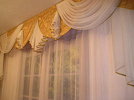 Готовый ламбрекен "Неаполь"
Ширина ламбрикена: 300см
Глубина средней части:  50см
Длинна крайних хвостов: 120см
Способ подвеса: пришита шторная лента для крючков.
Код товара на сайте №110
Компания "Декор Текстиль"
тел:+380971062174, 0637755897