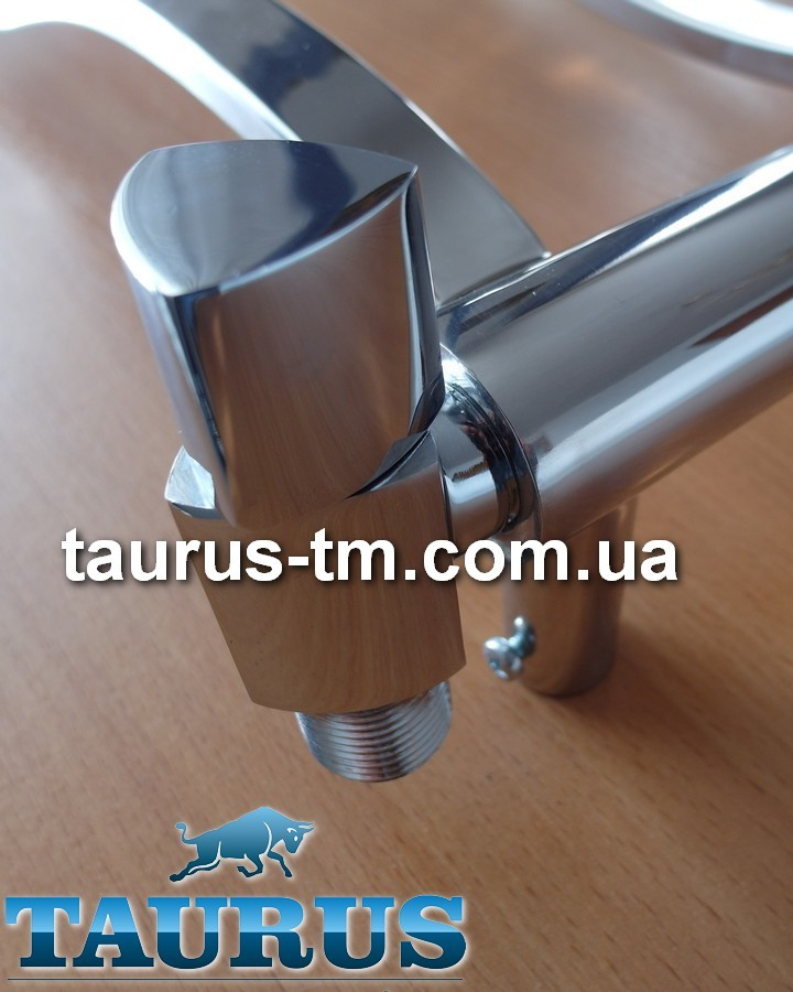 Кран кутової трикутної форми Triangle chorme для рушникосушок. Різьба 1/2". Латунь. Хром