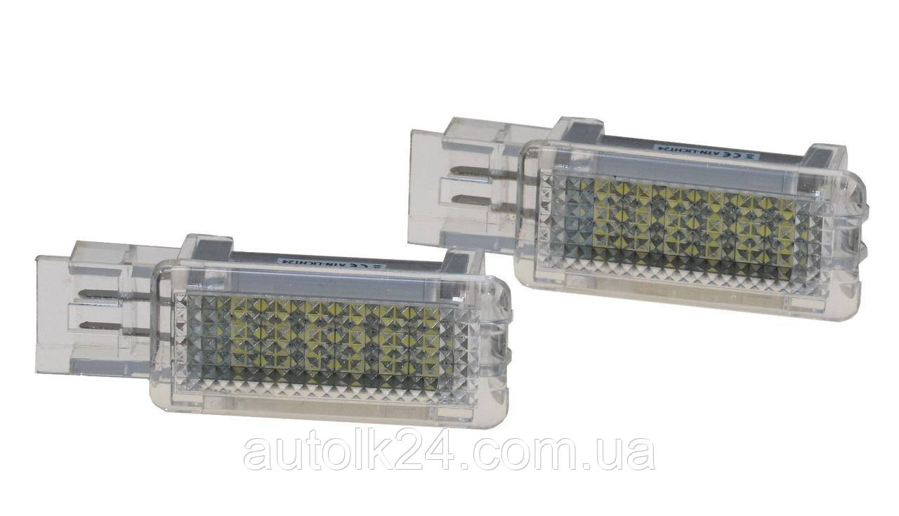 Штатна LED підсвічування двері, салону, багажника Mercedes SLK CLK C-Klasse W203