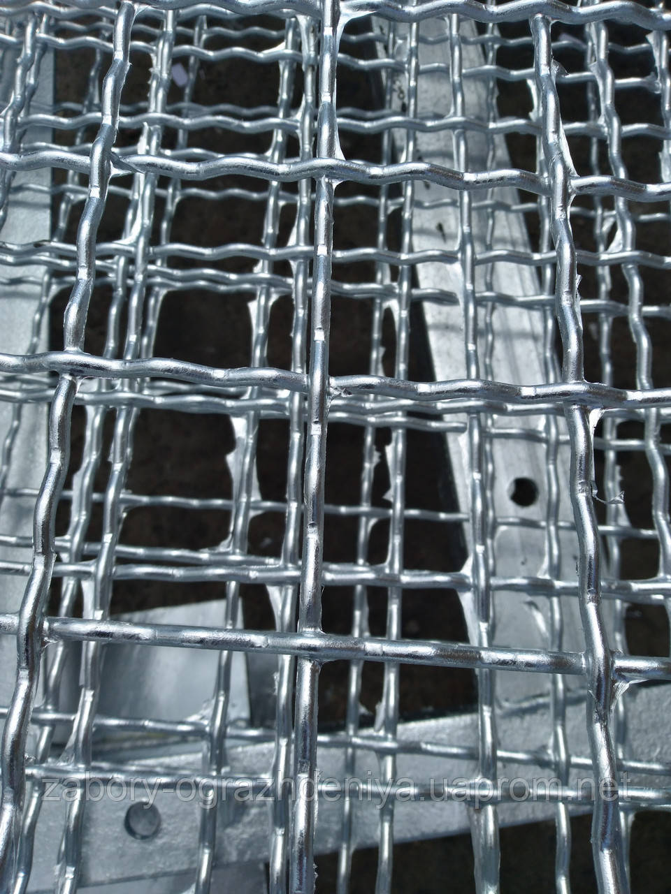 Сетка канилированная оцинкованая 25х3.0 мм