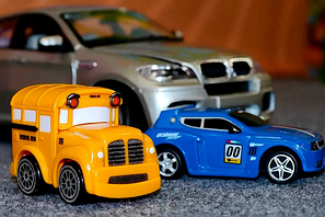 Дитячі колекційні моделі машин, іграшкові машини