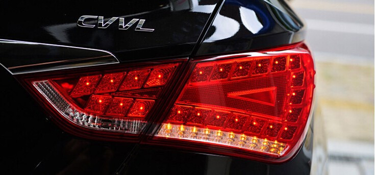 Ліхтарі Hyundai Sonata YF (09-14) тюнінг Led оптика (червоно-білі), фото 1