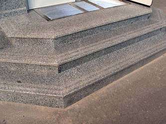 Східці гранітні