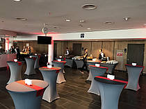 Белые и Молочные стрейч чехлы для столов диаметром 80см и высотой 110см.