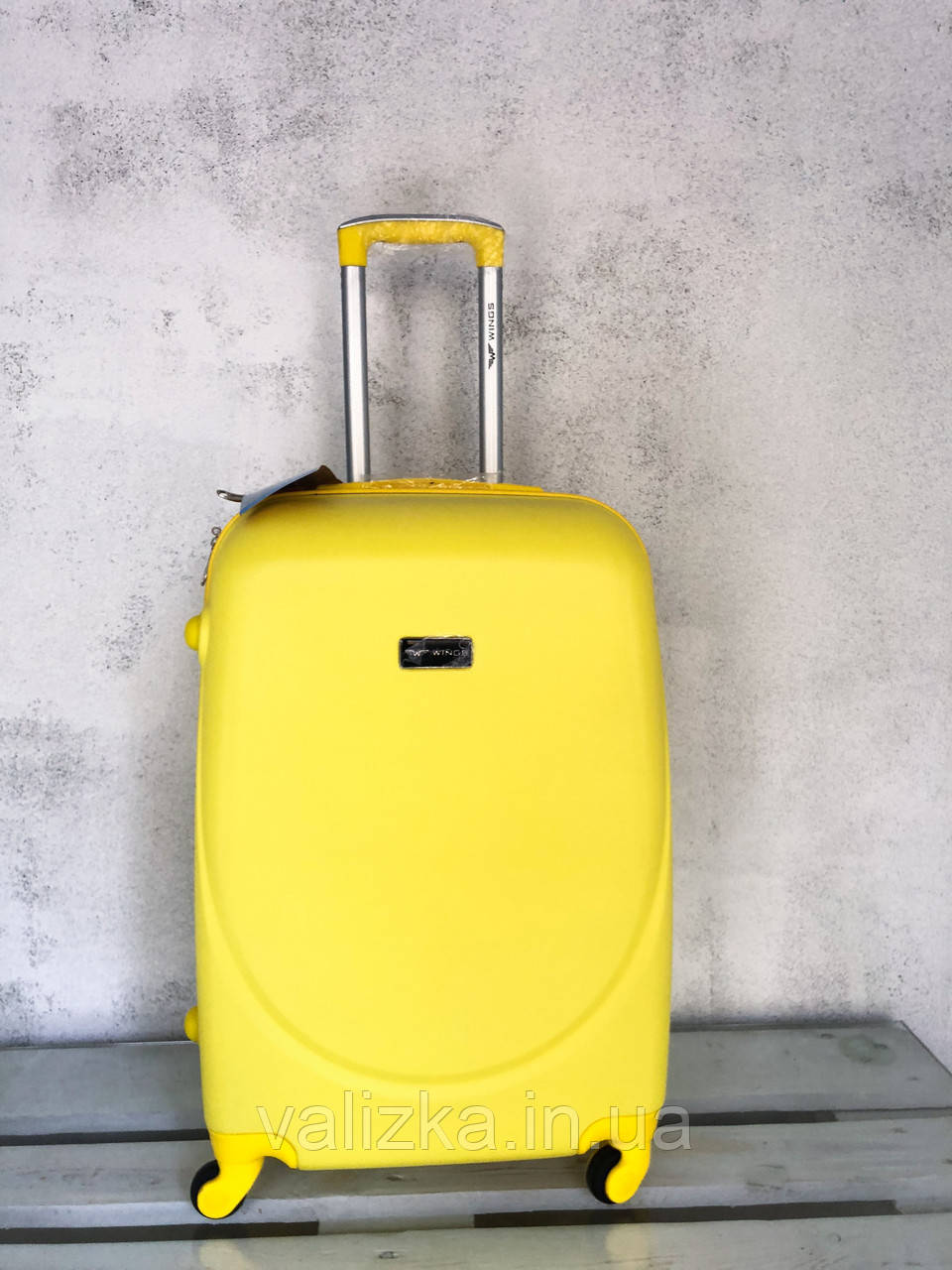 Пластиковий чемодан на 4-х колесах якісний жовтий чемодан / Пластикова валіза жовта
