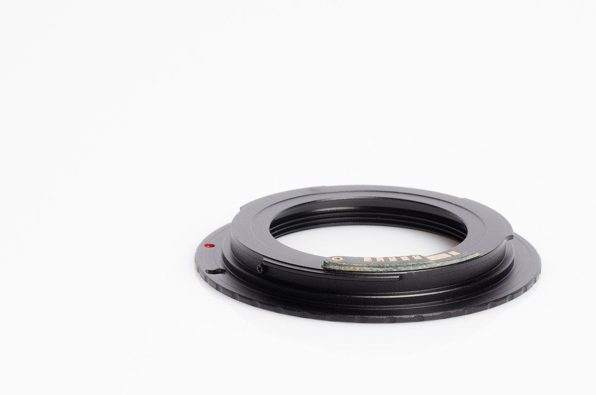 Переходное кольцо М42 - Canon EOS (AF) с чипом (метал.) - фото 1 - id-p109031364