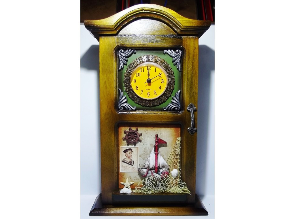 Ключниця дерев'яна на 4 гачка, 30*15см