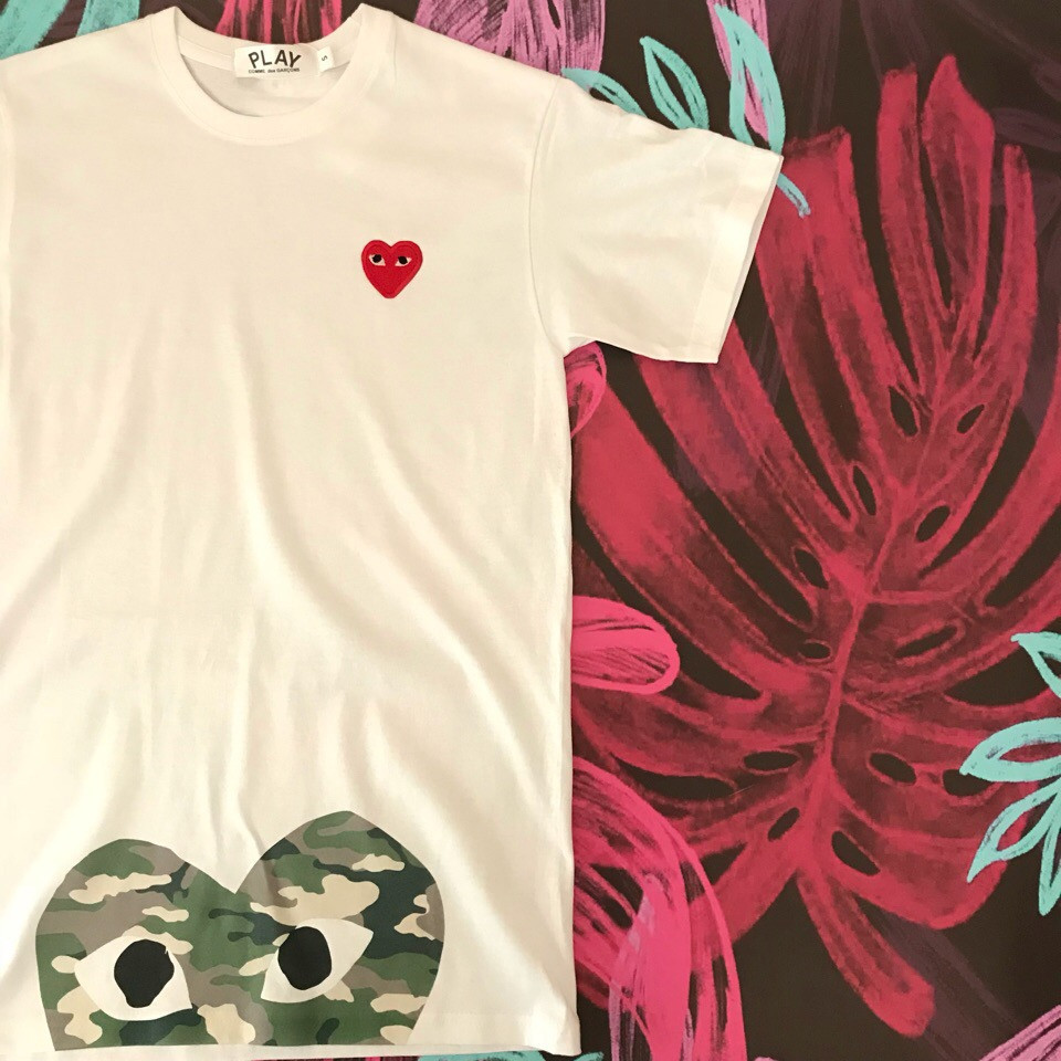 Біла футболка Comme des Garcons. прінт і нашивка. Ориг бірка