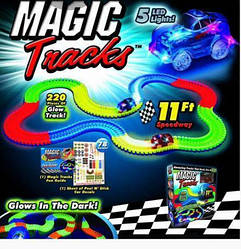 Мега Трек, Magic tracks 220 деталей, машинка на 3 батарейки!