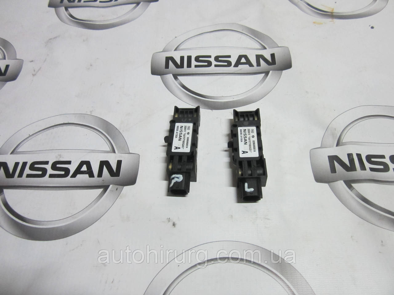 Датчик удару Nissan Navara D40 0285003019 / 98830AY00A