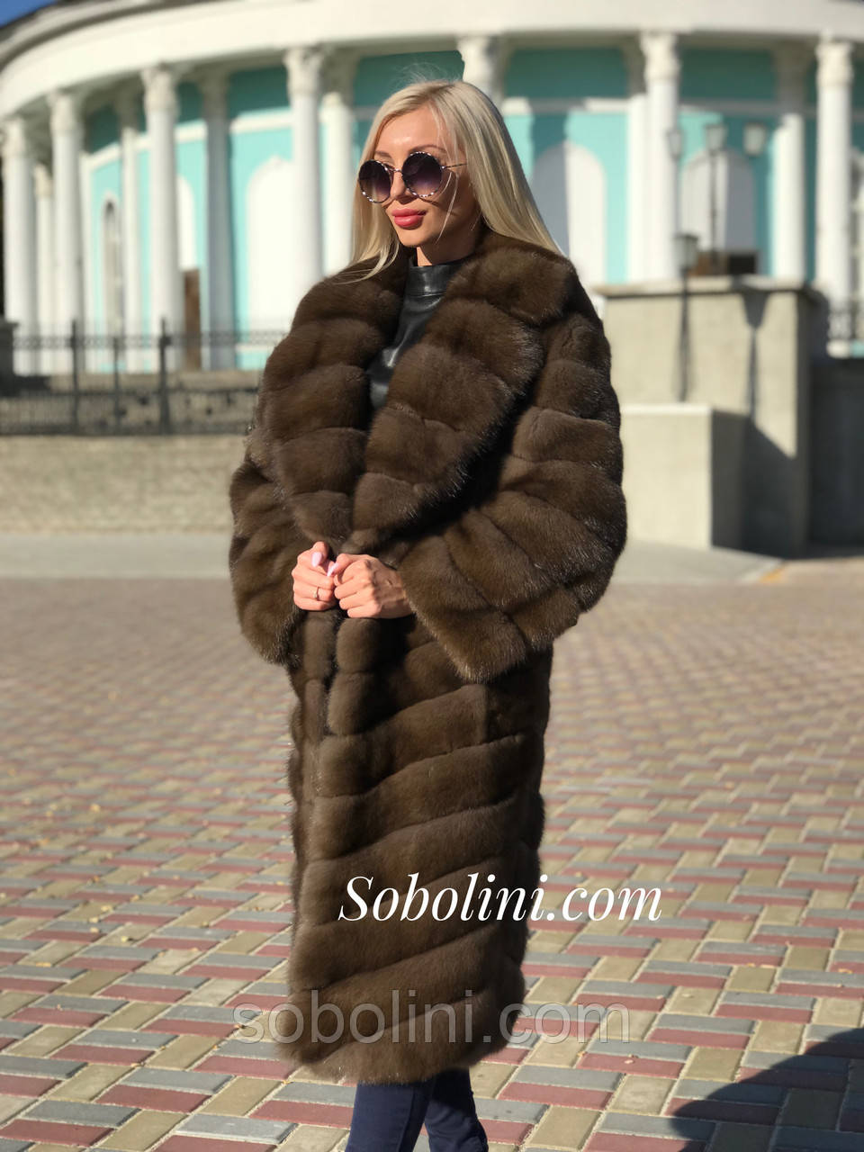 Шуба з хутра канадського соболю