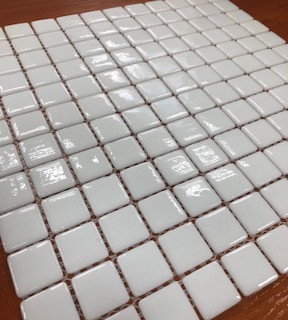 Стеклянная мозаика белая Glass Mosaik HVZ-1001