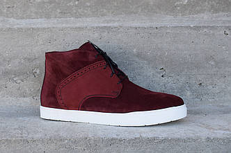 Замовляйте зимові черевики VadRus - у них вам буде тепло! Дизайн і червоний колір стильно дивитимуться!