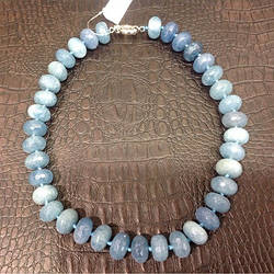 Буси жіночі з природного аквамарину