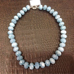Намисто з природного каменю аквамарину