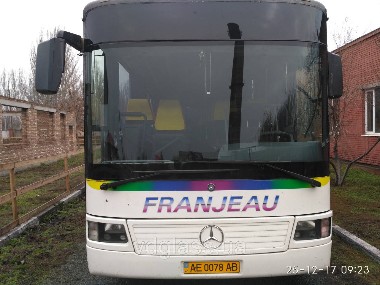 Setra Multi Class 300 UL H (S315 NF міське) лобове скло з двох частин (верх+низ)