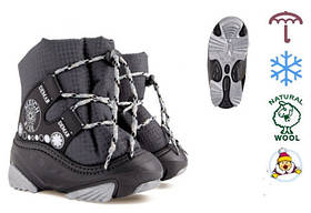 Чоботи дитячі,р.28-29.Demar