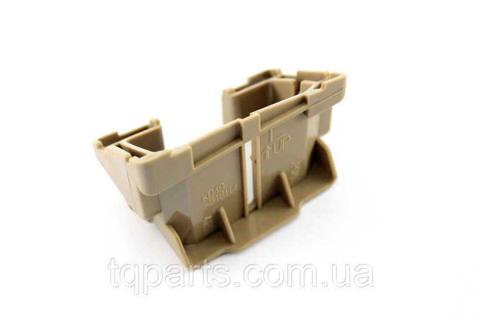 龍軸のパーツ Крепление форсунки лев. KD49-518H4, Mazda CX5 12-17 (Мазда CX-5