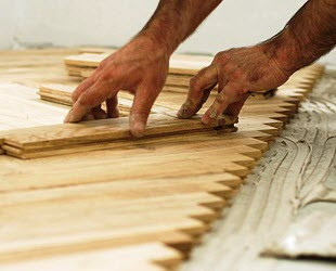 Укладання дубового паркету