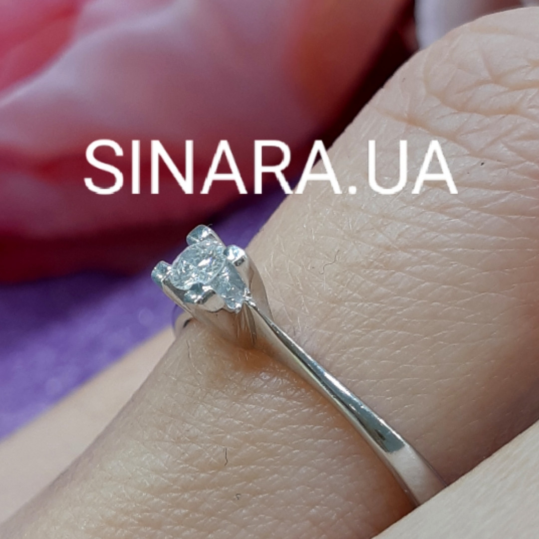 Кільце з білого золота з діамантом 16р.