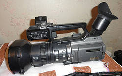 Камкордер SONY DSR-PD170P