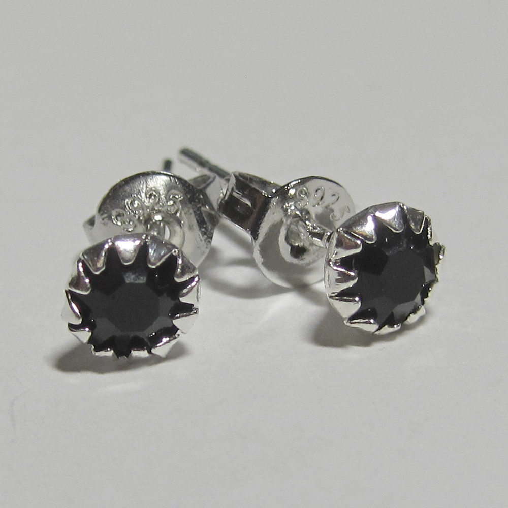 Срібні сережки гвоздики чорні стерлінгове срібло 925 проба (1376)
